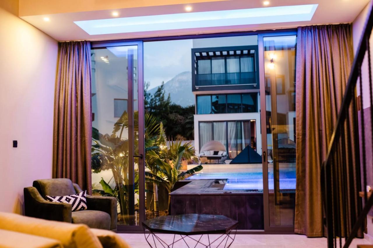Del Mare Park Hotel Girne Buitenkant foto