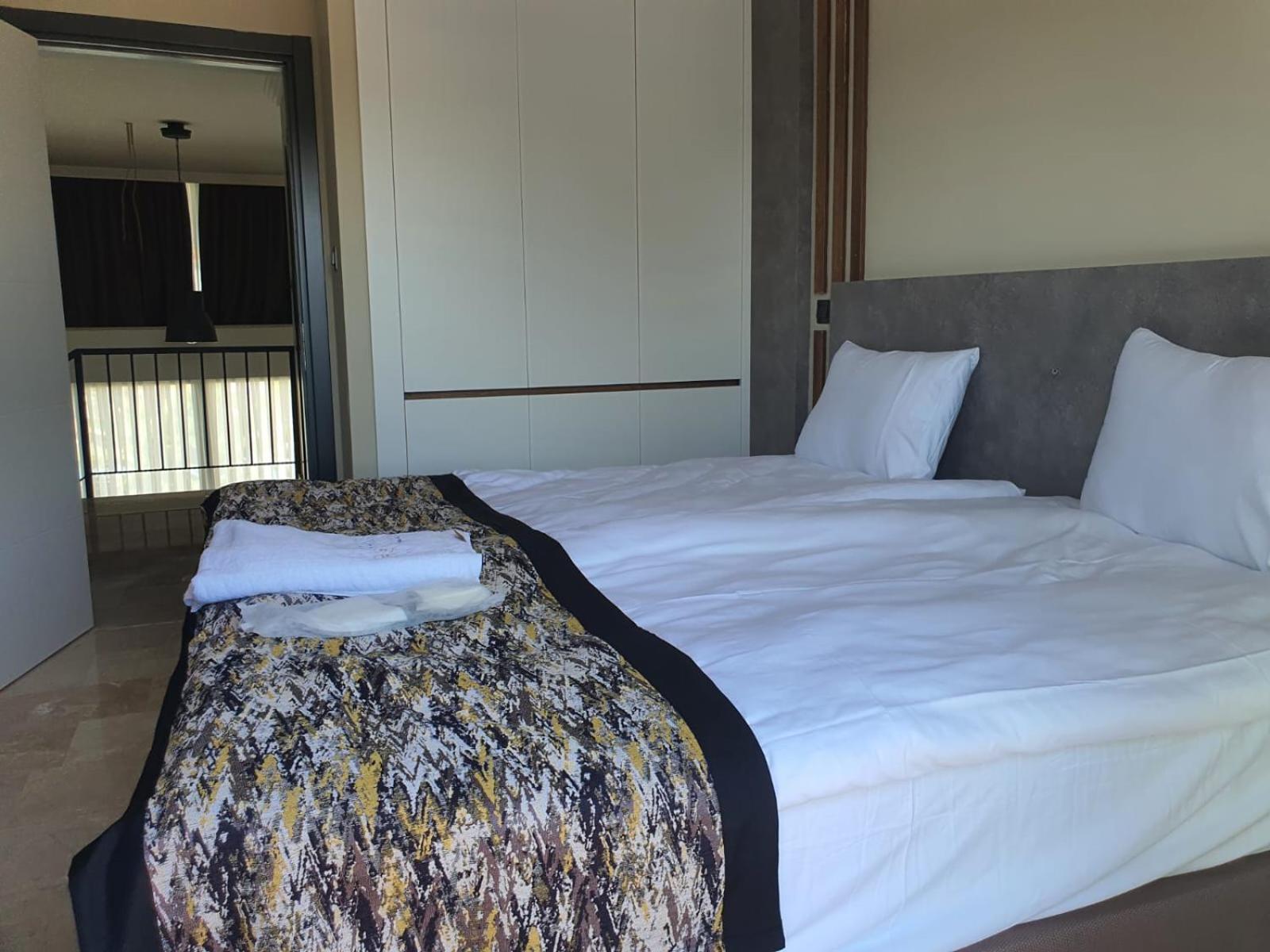 Del Mare Park Hotel Girne Buitenkant foto