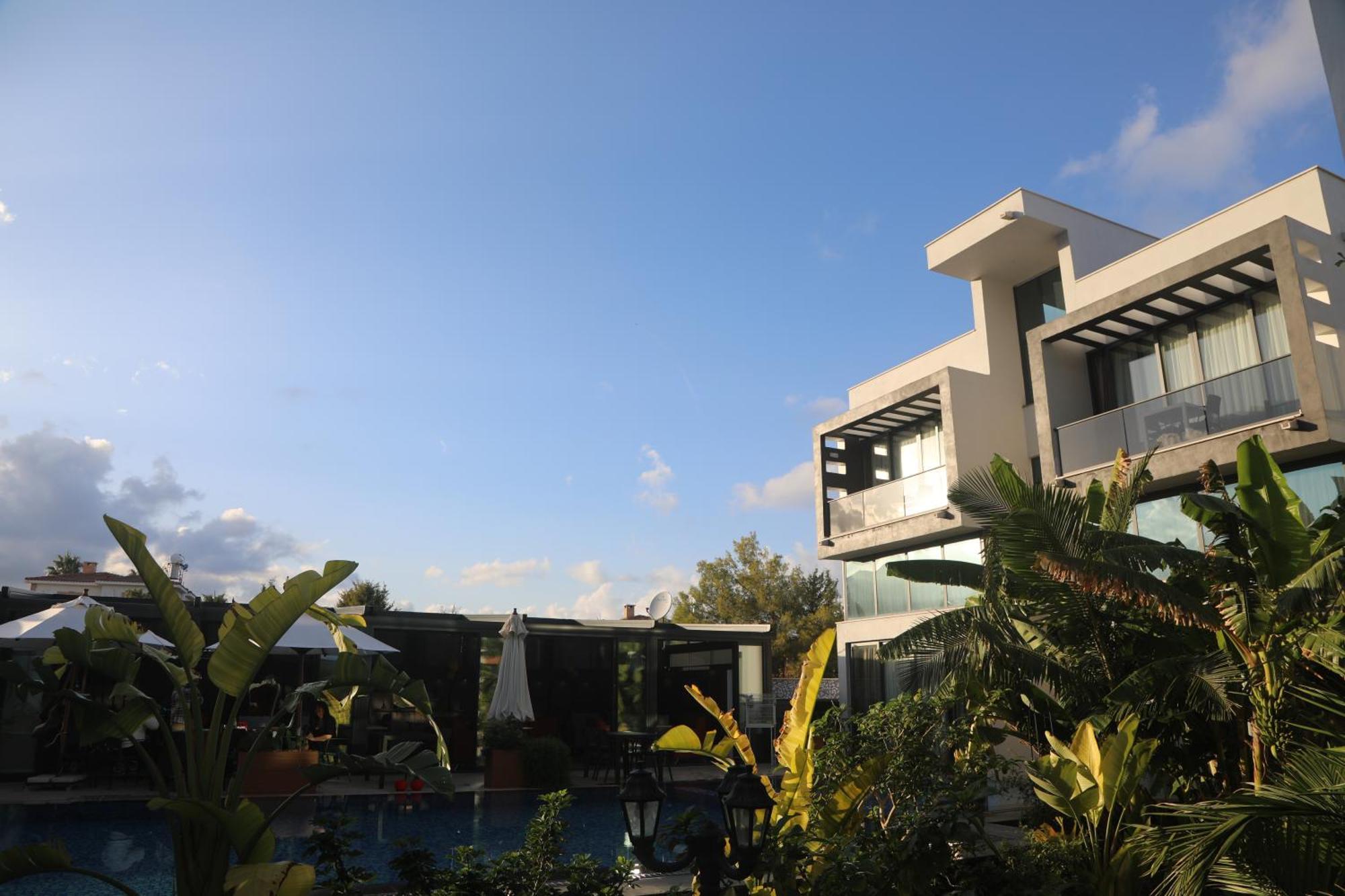 Del Mare Park Hotel Girne Buitenkant foto