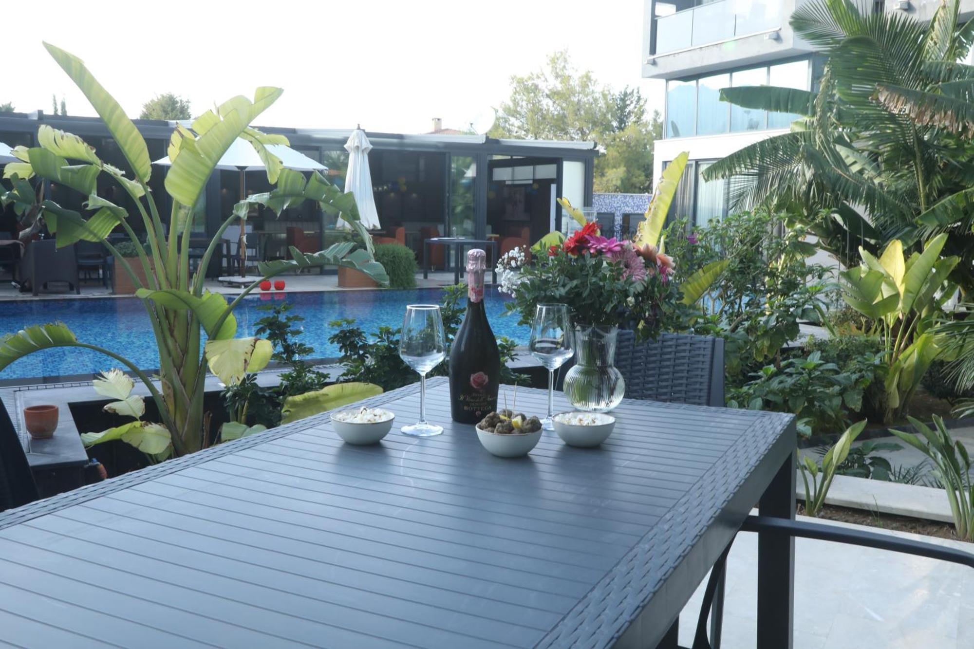 Del Mare Park Hotel Girne Buitenkant foto